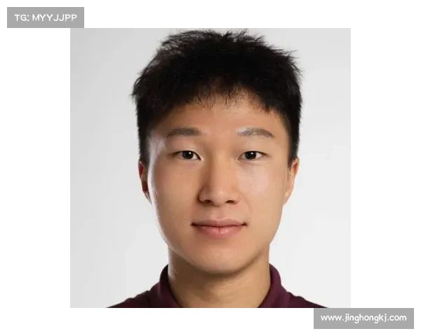 杨泽翔铁闸地位稳固?国足替补席暗藏致命短板,边卫危机或成晋级拦路虎 杨泽翔铁闸地位稳固?国足替补席暗藏致命短板,边卫危机或成晋级拦路虎